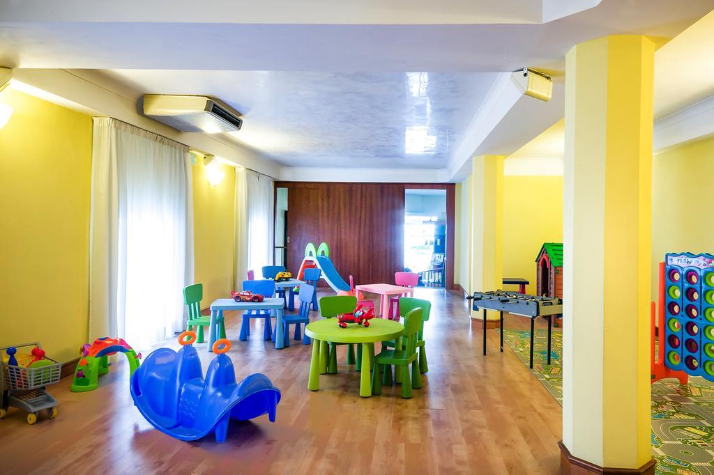 Hotel Agostini Bellaria – Igea Marina Kültér fotó